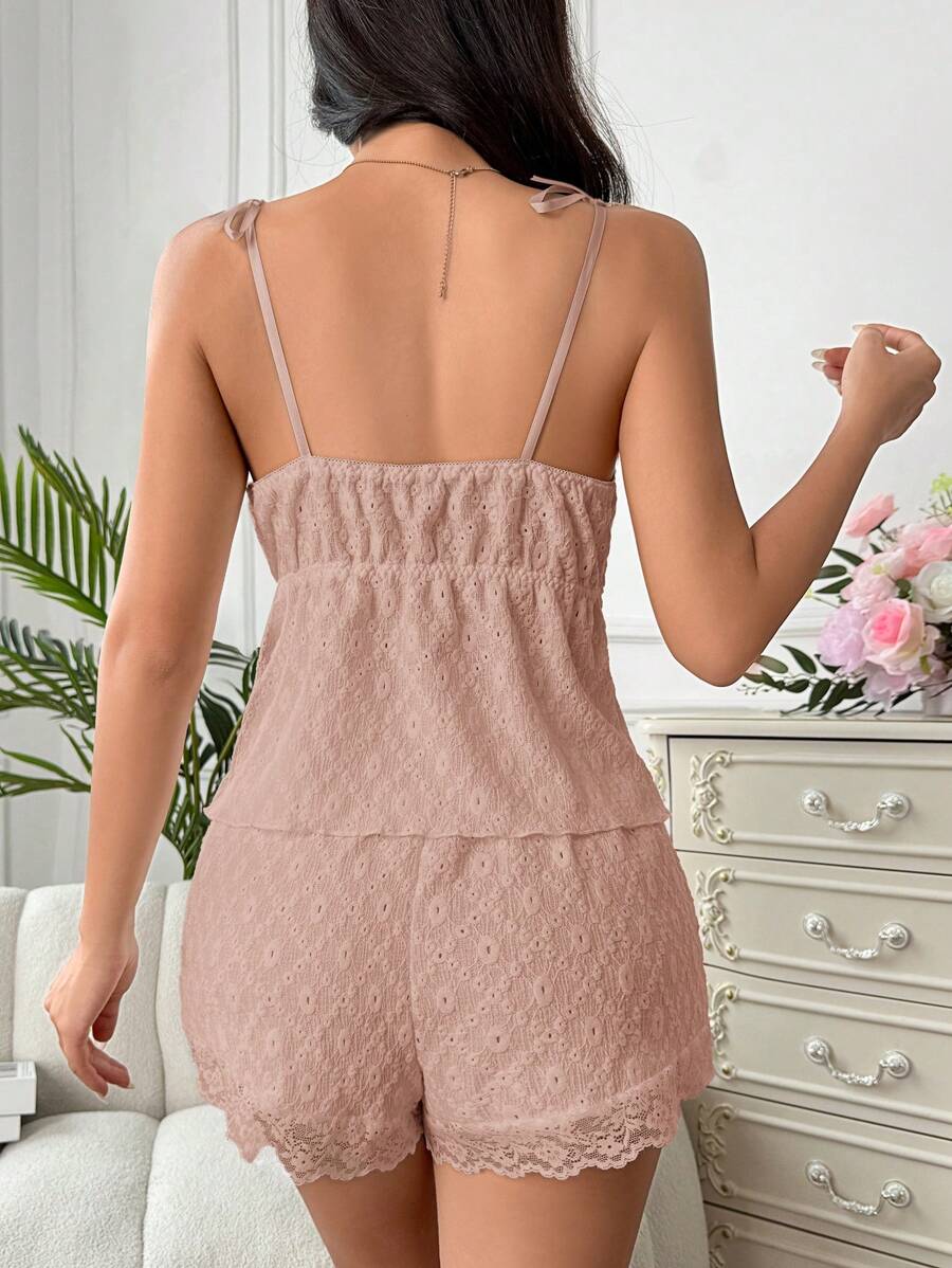 SHEIN طقم بيجامة من الدانتيل المتباين سالوبيت وشورت