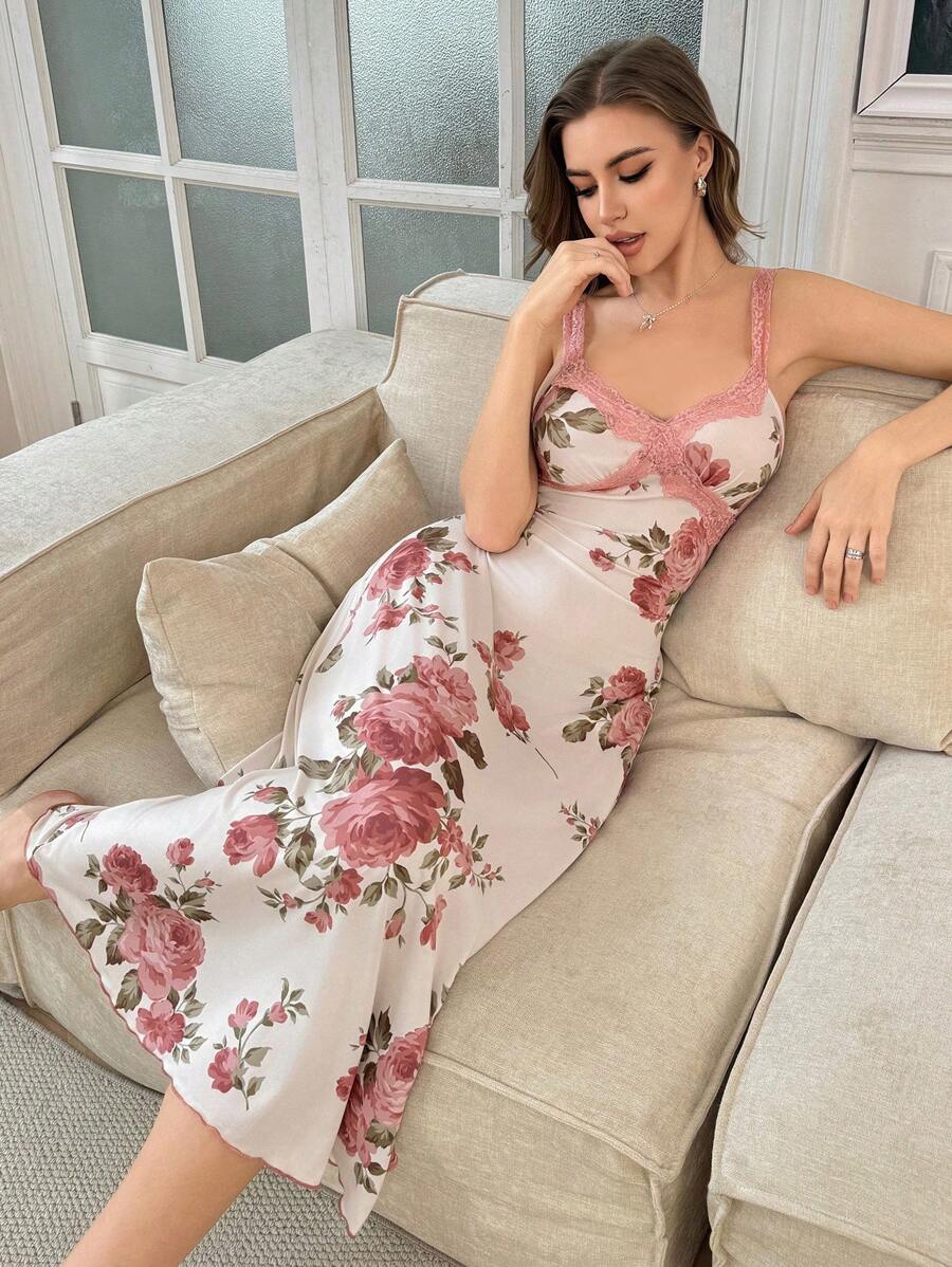 SHEIN ثوب نوم طويل بأربطة رفيعة وطبعات زهرية ودانتيل