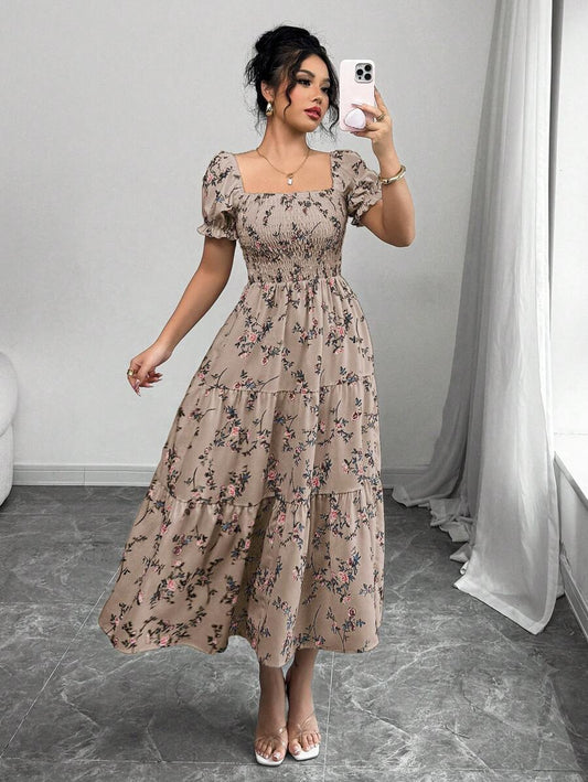 SHEIN Elenzga فستان ماكسي بياقة مربعة مكشكش بأكمام قصيرة وطبعة زهور