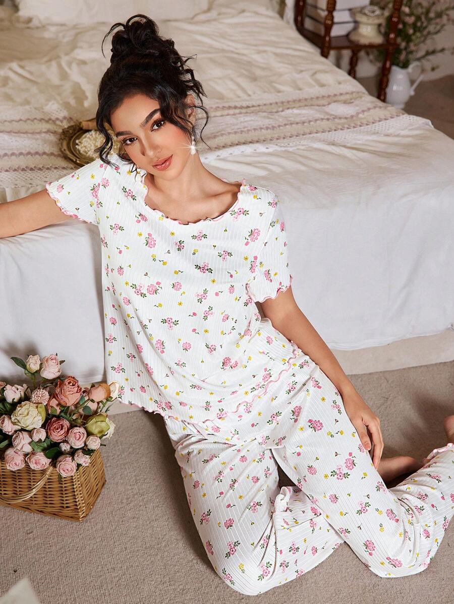 SHEIN CottageSlumber بيجامة من القماش المنسوج المزخرف بطباعة الأزهار