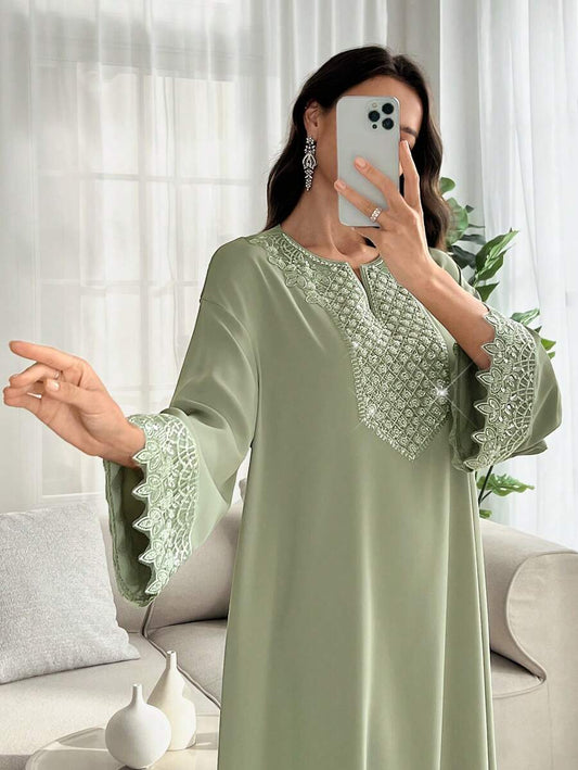 SHEIN Najma فستان عربي أخضر مزين بالترتر والزهور