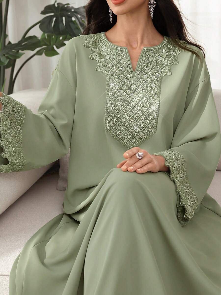 SHEIN Najma فستان عربي أخضر مزين بالترتر والزهور