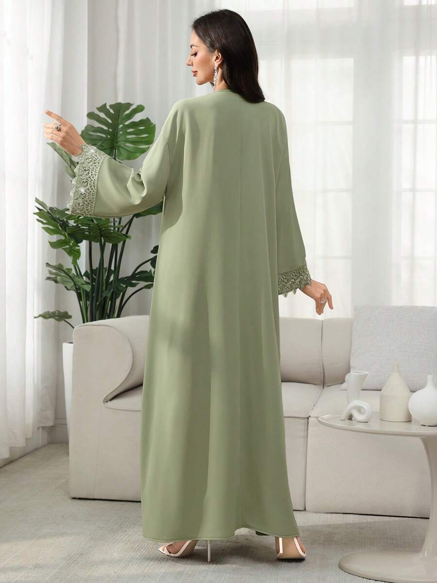 SHEIN Najma فستان عربي أخضر مزين بالترتر والزهور
