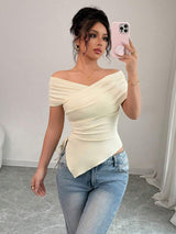 SHEIN Rafferiza بلوزة بأكمام قصيرة وتصميم كتف متوسط