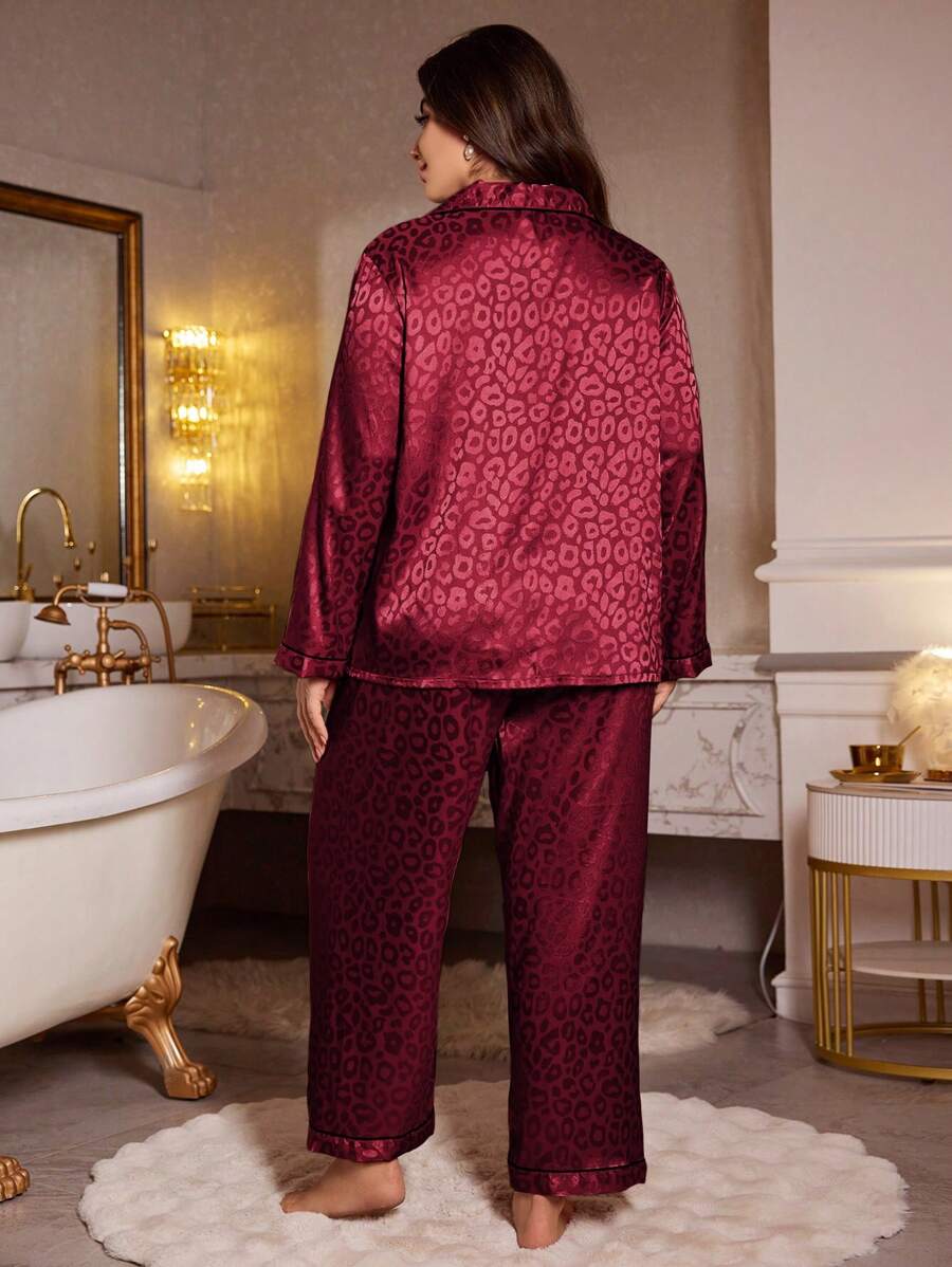 SHEIN LuxeNights طقم بيجامة ساتان برغندي