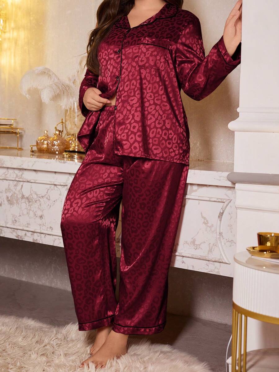 SHEIN LuxeNights طقم بيجامة ساتان برغندي