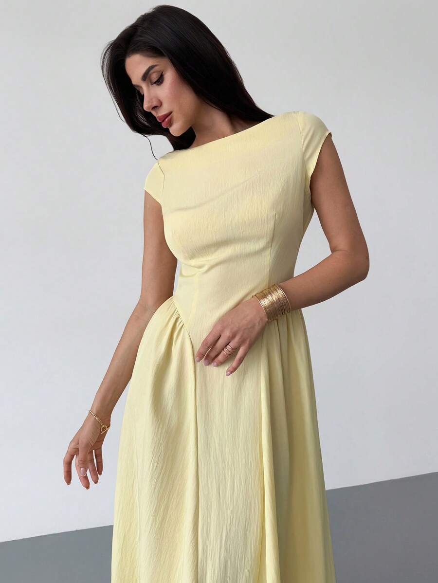 SHEIN Firerie فستان متوسط أصفر بأكمام كتف وخصر مشدود