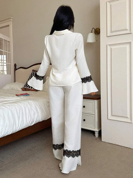 SHEIN طقم بيجامة نسائية سروال وبلوزة بأكمام جرس مزينة بالدانتيل