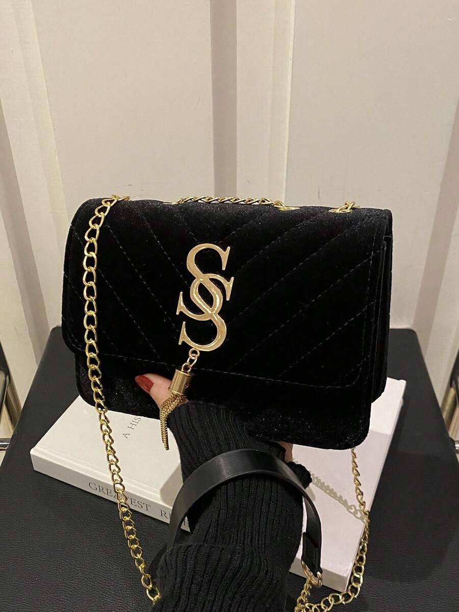 SHEIN حقيبة كتف كروس مبطنة من جلد البولي يوريثان أحادية بلون أسود