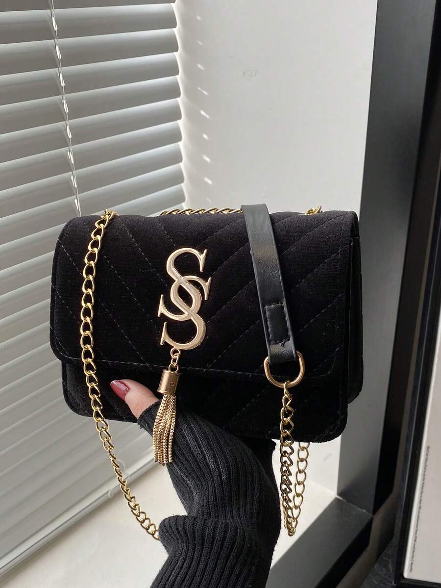 SHEIN حقيبة كتف كروس مبطنة من جلد البولي يوريثان أحادية بلون أسود