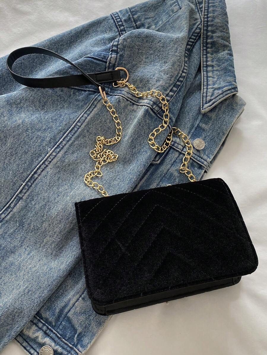 SHEIN حقيبة كتف كروس مبطنة من جلد البولي يوريثان أحادية بلون أسود