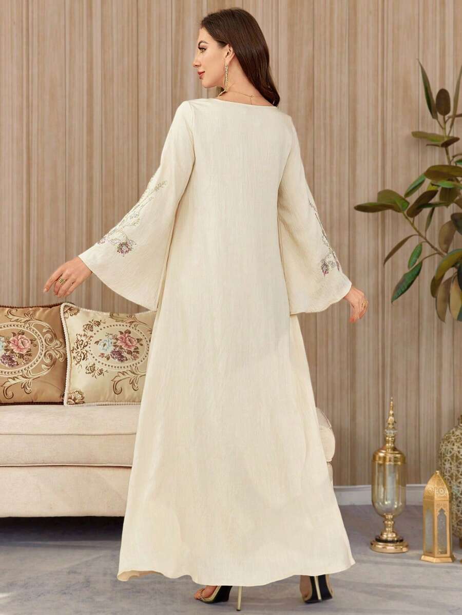 SHEIN Al Najma فستان ابيض مطرز كاجوال كفتان مبسط