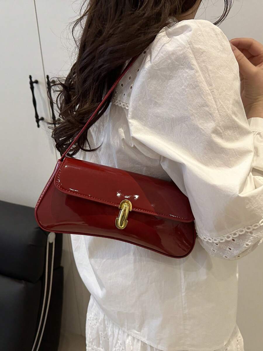 SHEIN حقيبة كتف حمراء بغطاء جلد زائف