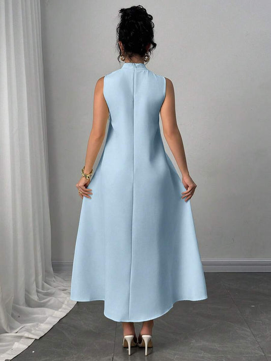 SHEIN Modelyn فستان طويل بتصميم زهور ثلاثي الأبعاد باللون الأزرق الفاتح