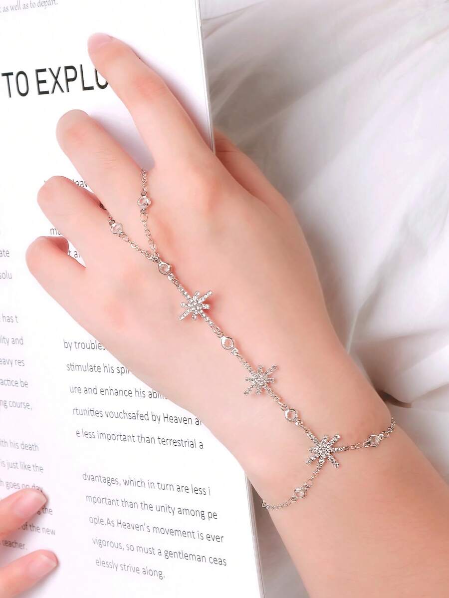 SHEIN سوار سلسلة مزين بأحجار الراين على شكل نجوم
