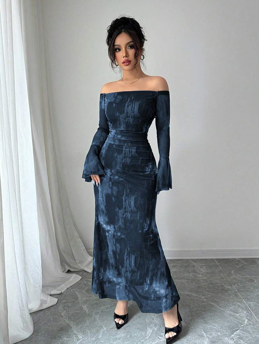 SHEIN Modelyn فستان مكشوف الأكتاف بطباعة شبكية وذيل حورية البحر