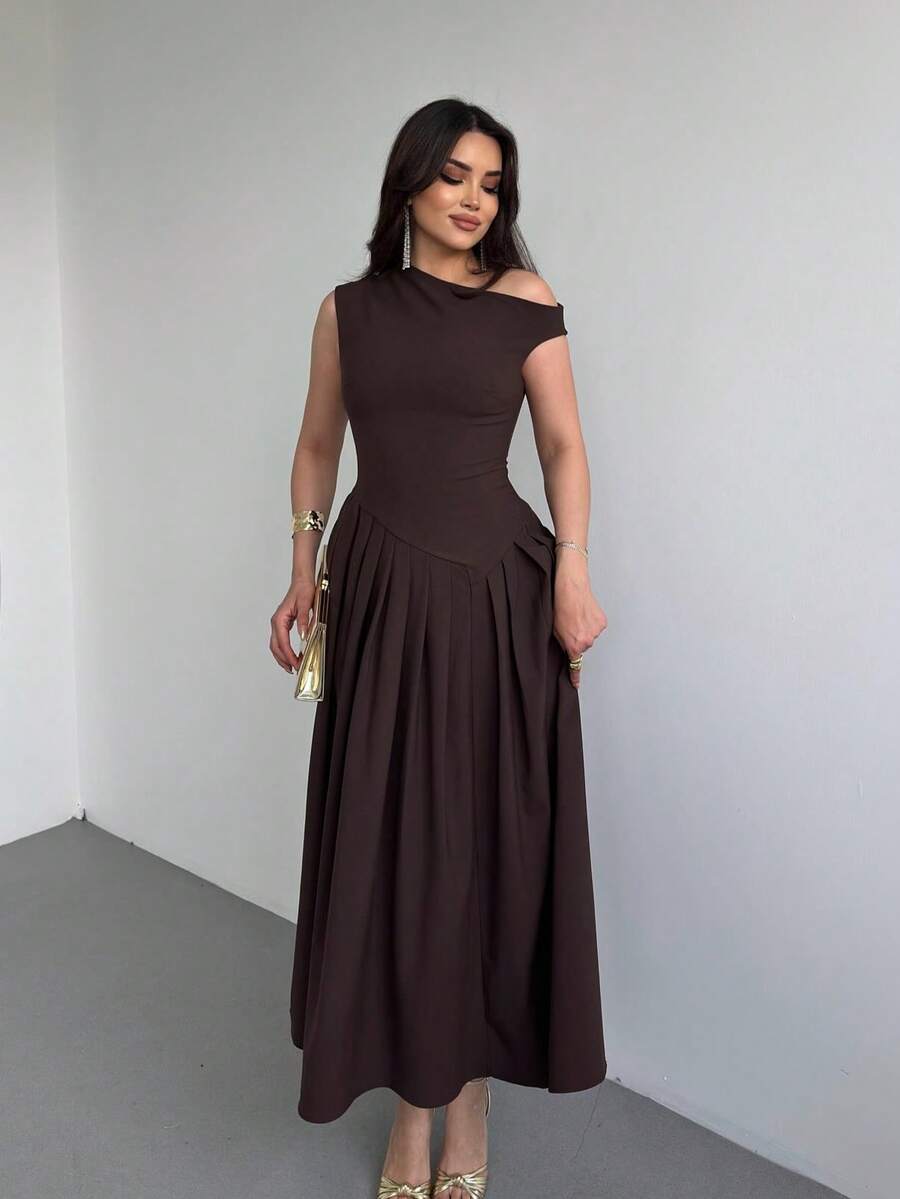 SHEIN فستان بني بتنورة مكشكشة من قماش مضفر