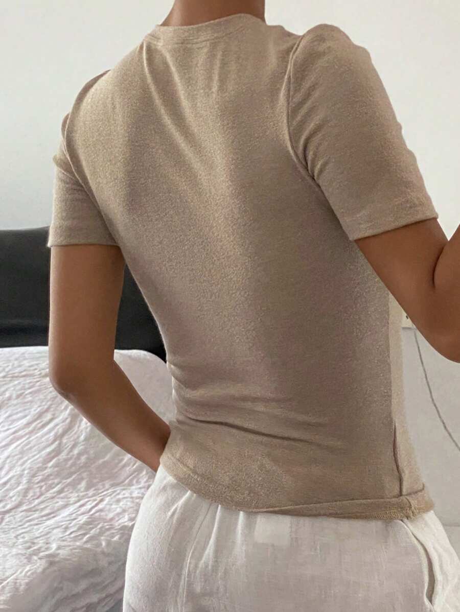 SHEIN DAZY تي شيرت بأكمام قصيرة بلون كاكي