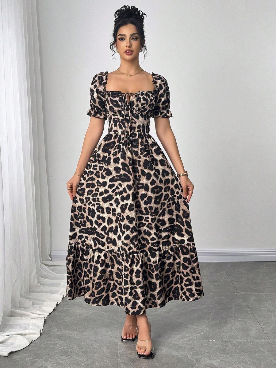SHEIN Rafferiza فستان طويل بياقة مربعة وظهر متقاطع مشكوف بنقشة نمر