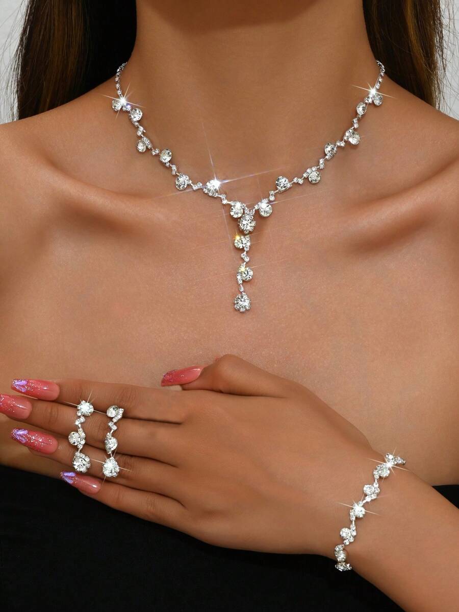 SHEIN طقم مجوهرات فضي بلؤلؤ وزركون