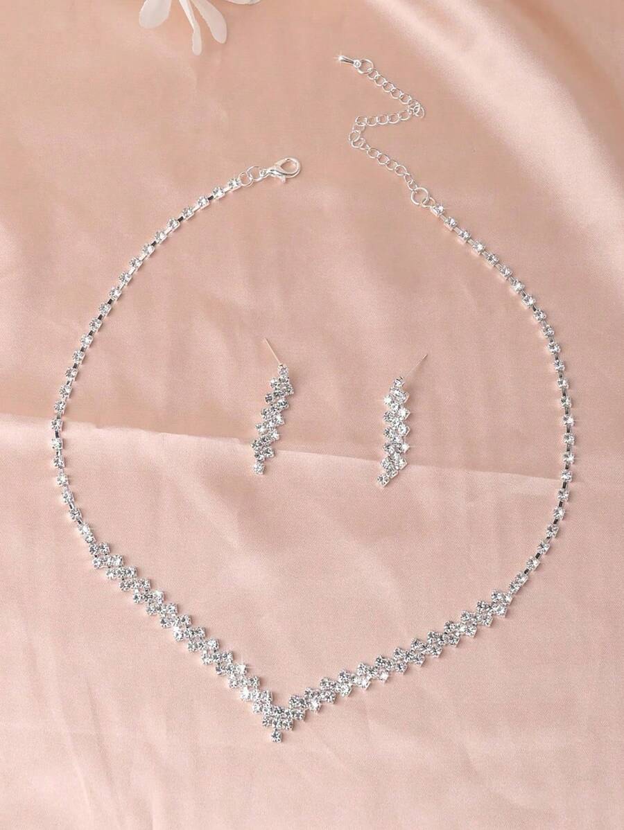 SHEIN طقم مجوهرات مرصعة بزركونيا مكعبة قلادة وزوج أقراط