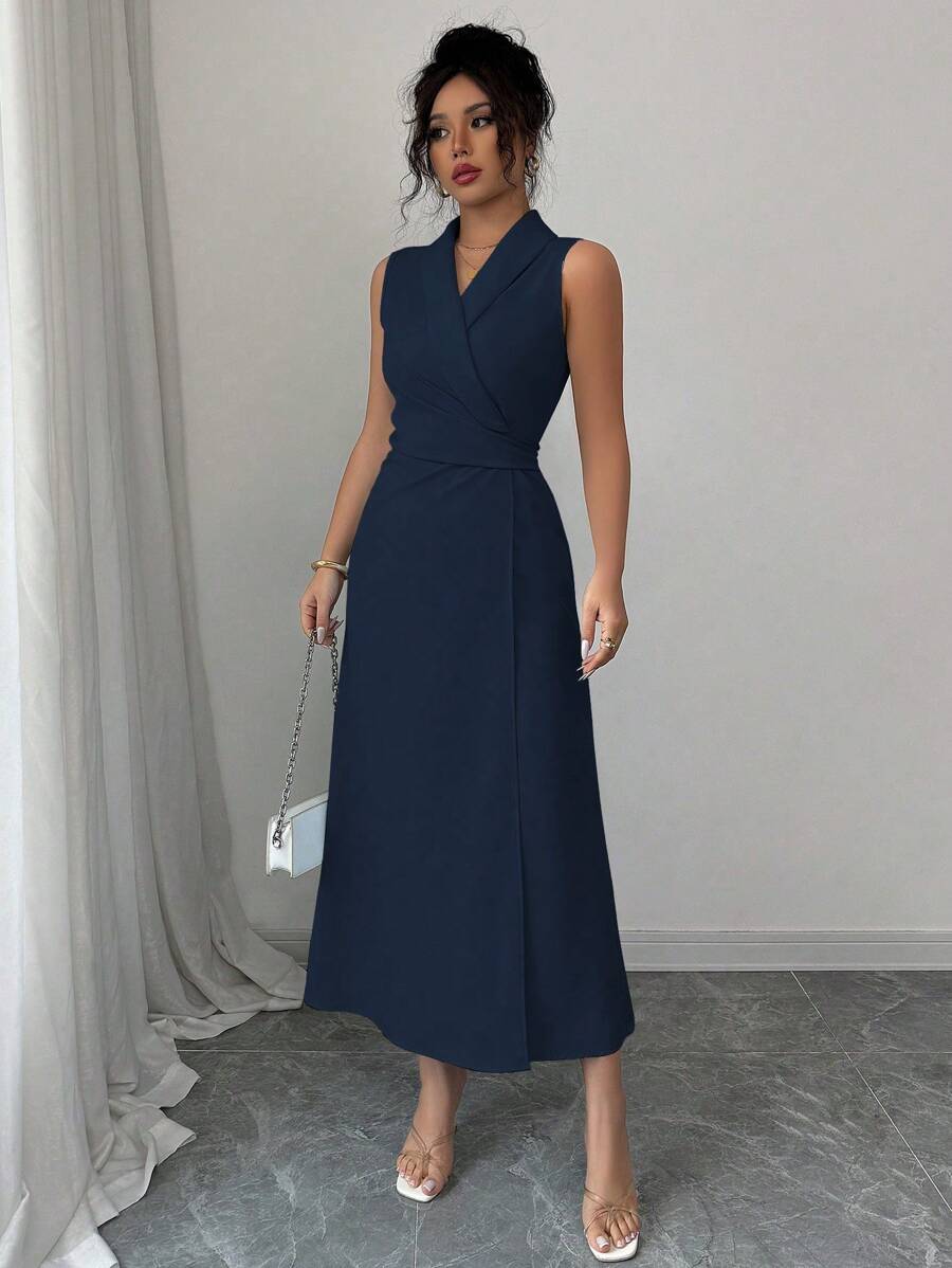 SHEIN Elenzga فستان بلون أزرق بحري بدون أكمام بياقة شال