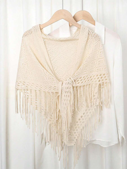SHEIN وشاح مثلث محبوك نسائي بلون بيج مع حواف شرابات