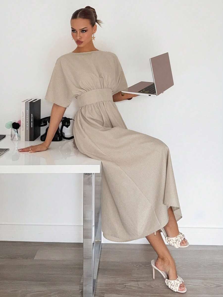 SHEIN Siren Gaze فستان بأكمام خفاش وظهر مكشوف وربطة خصر