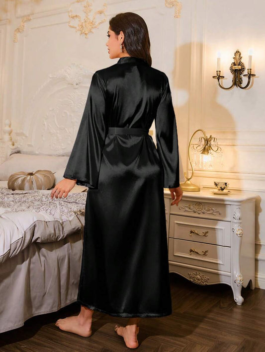 SHEIN LuxeNights رداء استحمام فضفاض ساتان أسود