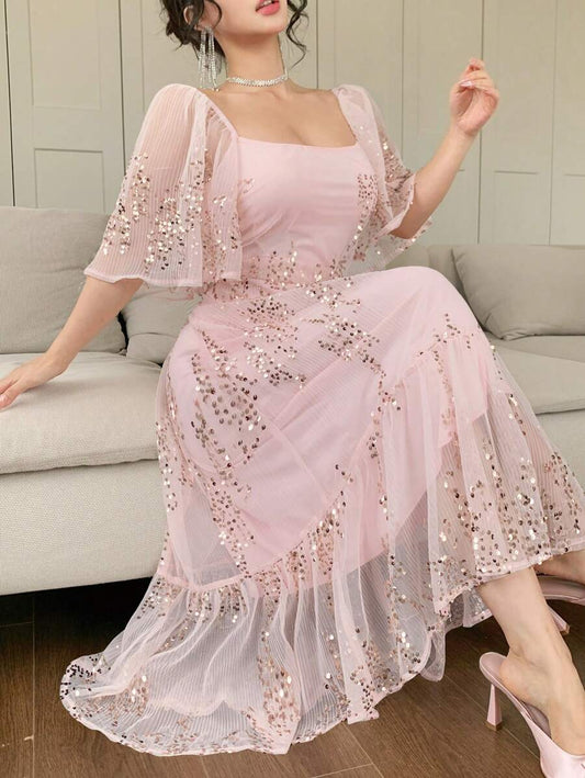 SHEIN DAZY فستان شيفون وردي بطبعة زهور ورقبة مربعة