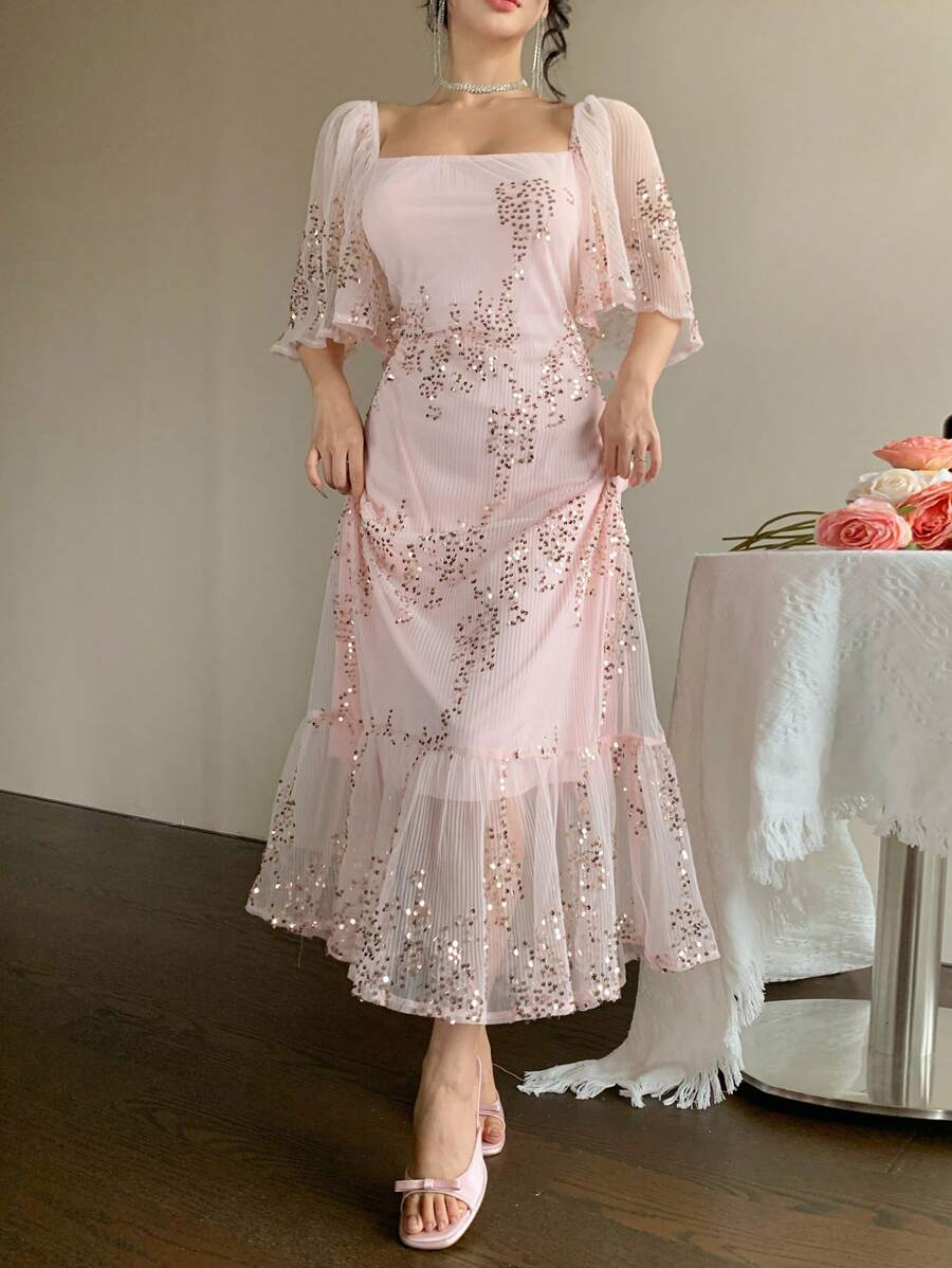 SHEIN DAZY فستان شيفون وردي بطبعة زهور ورقبة مربعة