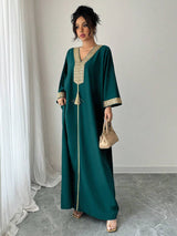 SHEIN Rafferiza فستان عربي مزين بسلسلة ذهبية وشرابات