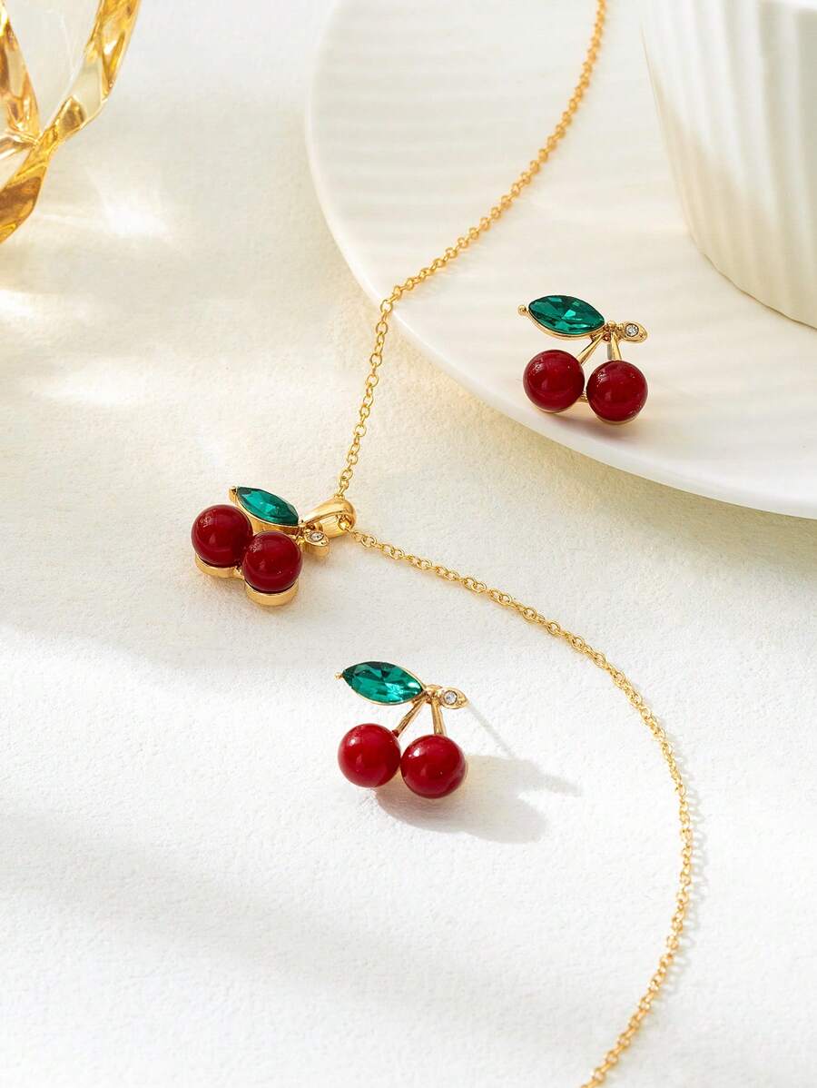 SHEIN طقم مجوهرات قرطان وقلادة بتصميم الكرز والفراولة
