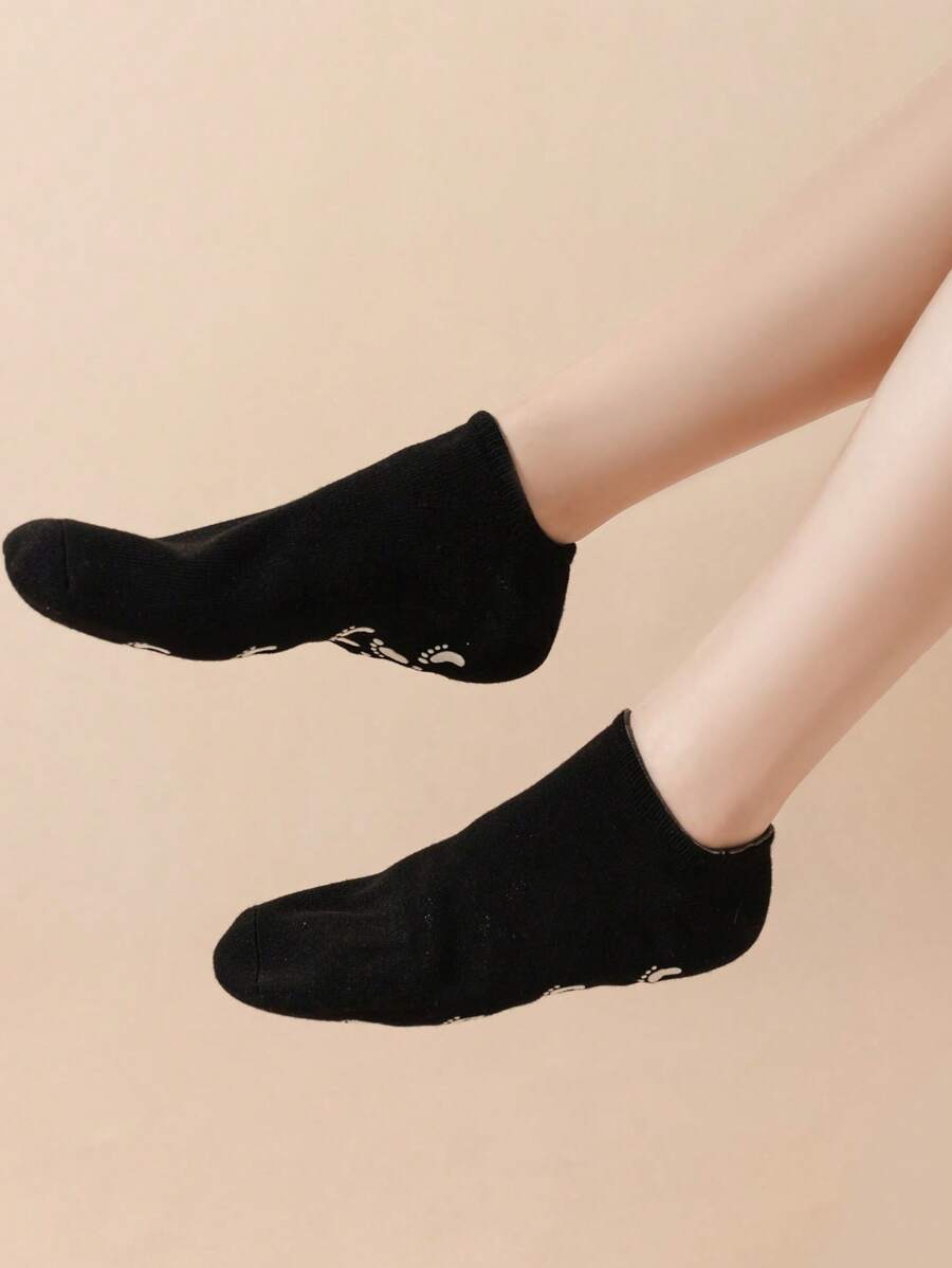 SHEIN زوج أقنعة قدم بالزيوت الأساسية لتبييض وترطيب القدمين