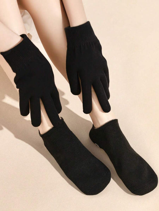 SHEIN زوج أقنعة قدم بالزيوت الأساسية لتبييض وترطيب القدمين