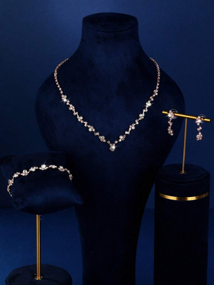 SHEIN طقم مجوهرات أنيق قلادة وأقراط وسوار للنساء
