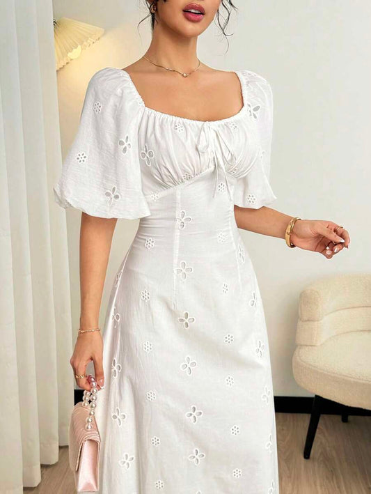 SHEIN Modelyn فستان أبيض مطرز بياقة مربعة وأكمام منتفخة وخصر مربوط