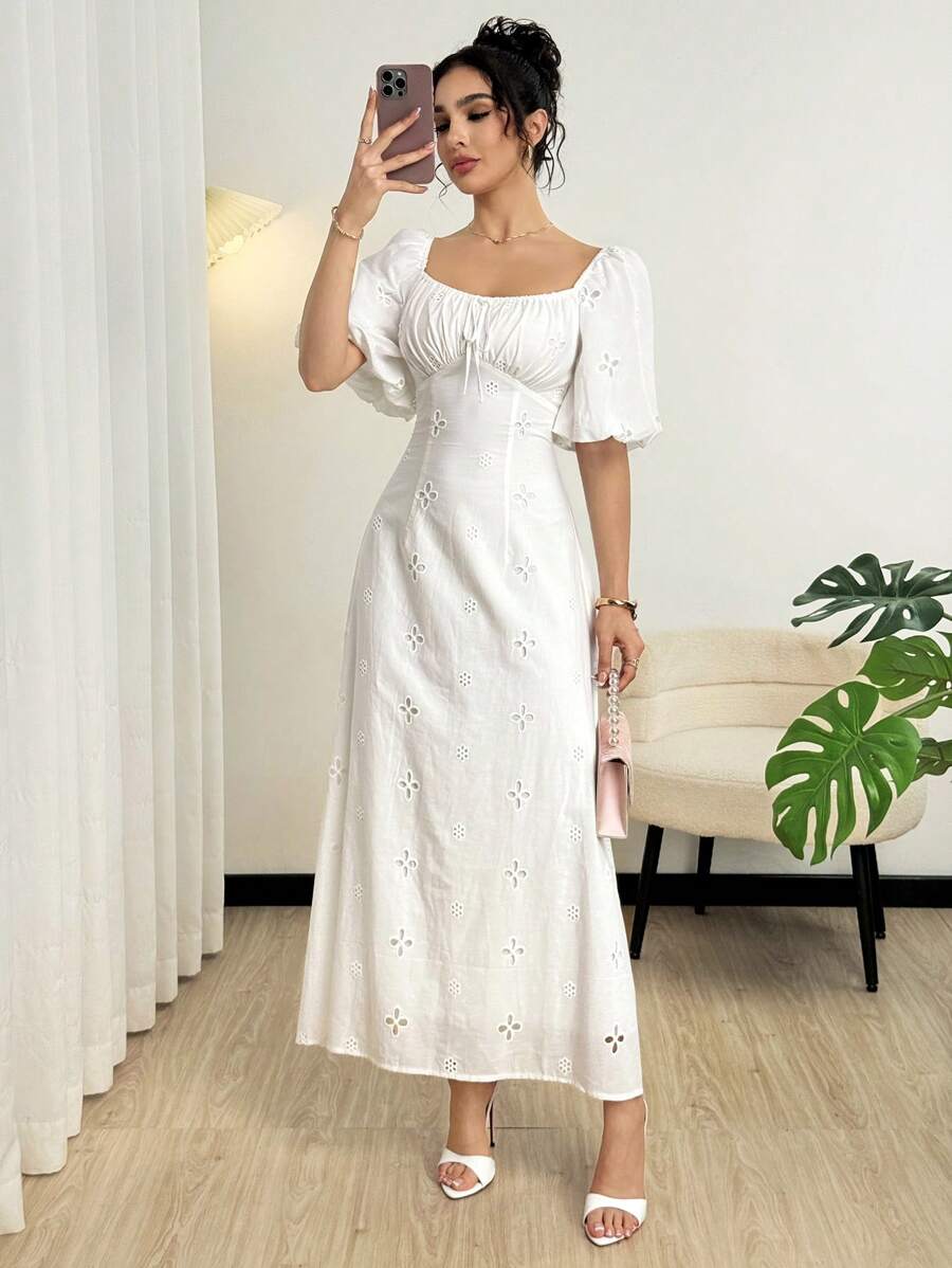 SHEIN Modelyn فستان أبيض مطرز بياقة مربعة وأكمام منتفخة وخصر مربوط