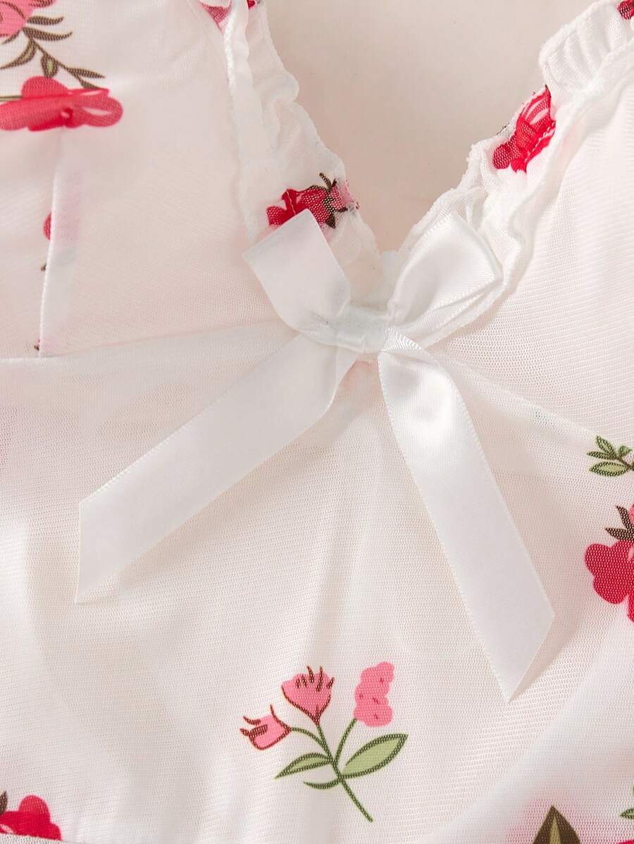 SHEIN طقم نوم 2 قطعة حريري بنقشة زهور وحاشية مطرزة وأشرطة