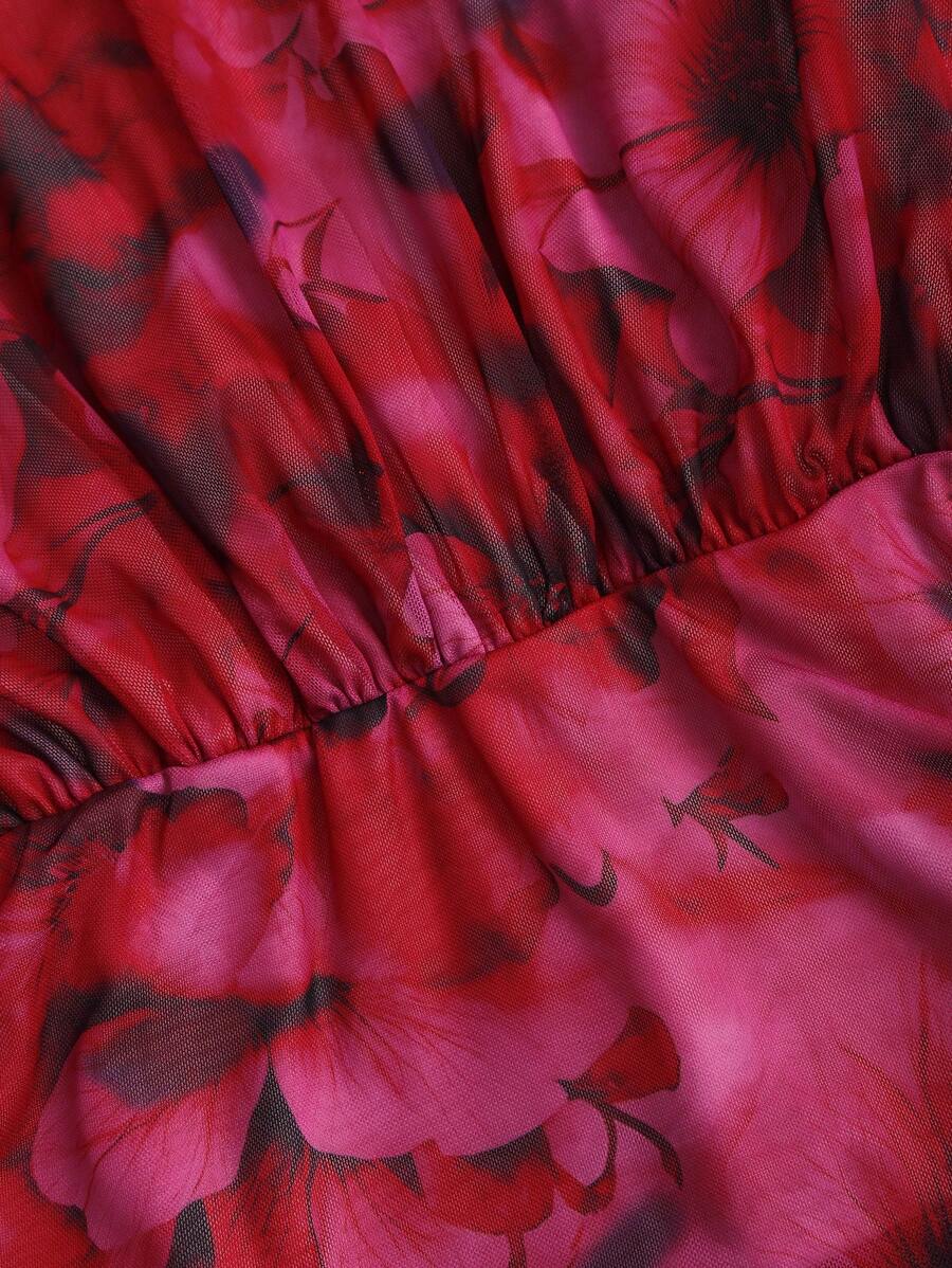 SHEIN Sweetra فستان قصير بطبعة وزخرفة زهور ثلاثية الأبعاد