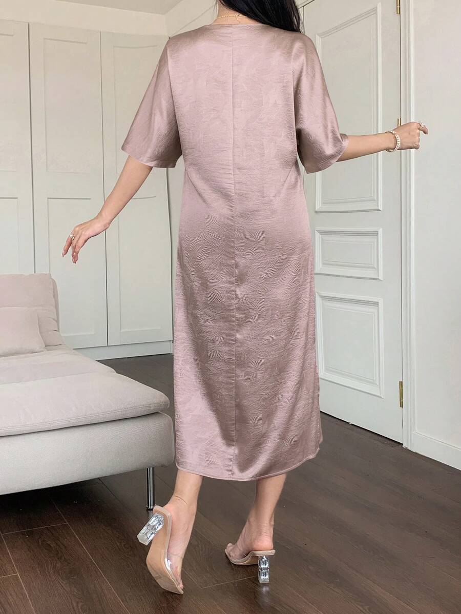 SHEIN DAZY فستان وردي سادة