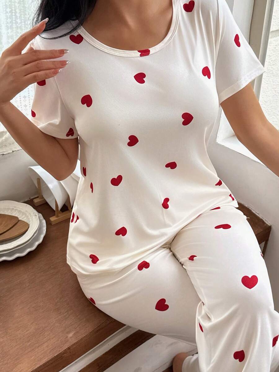 SHEIN Dream Adore طقم بيجامة نسائية بلوزة وشورت بطبعة قلب