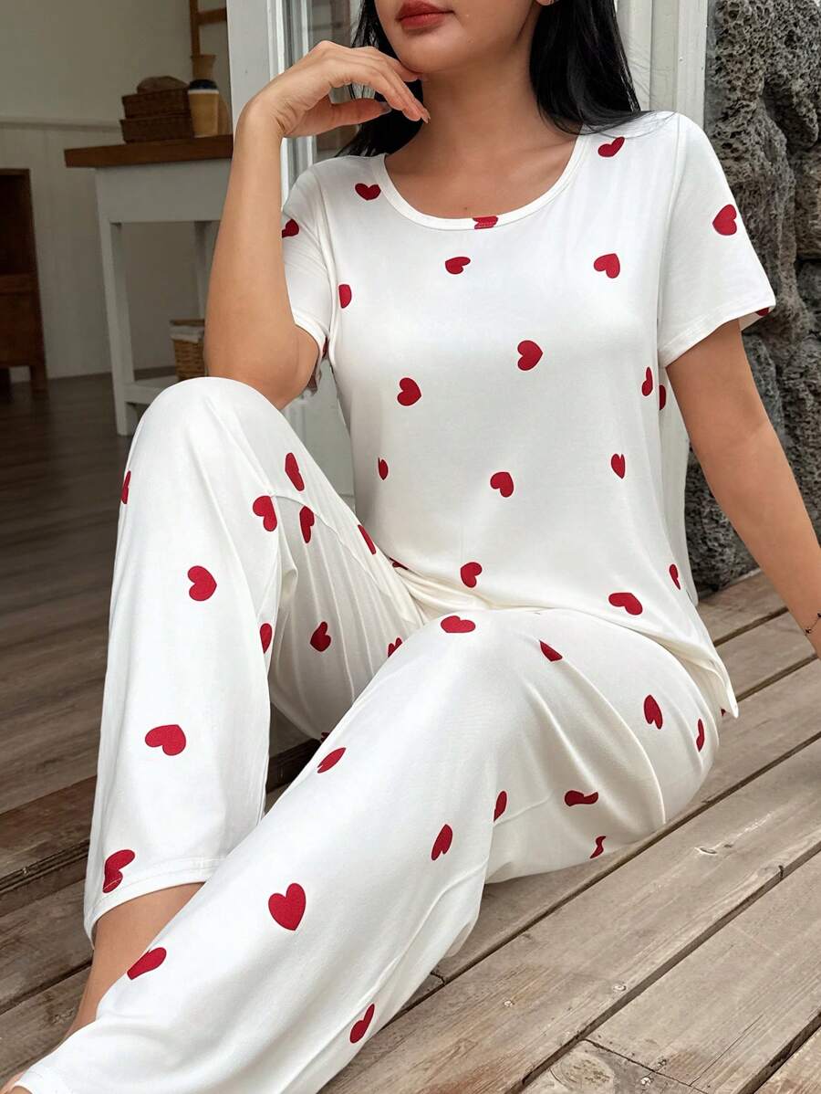 SHEIN Dream Adore طقم بيجامة نسائية بلوزة وشورت بطبعة قلب