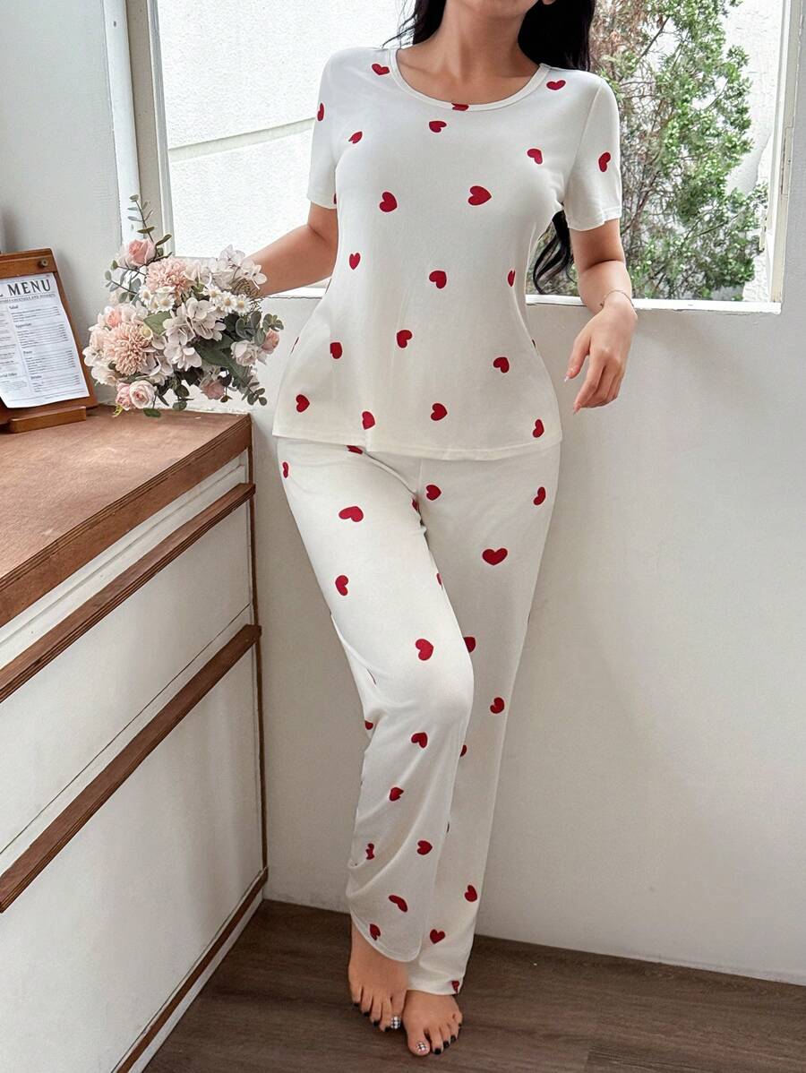 SHEIN Dream Adore طقم بيجامة نسائية بلوزة وشورت بطبعة قلب
