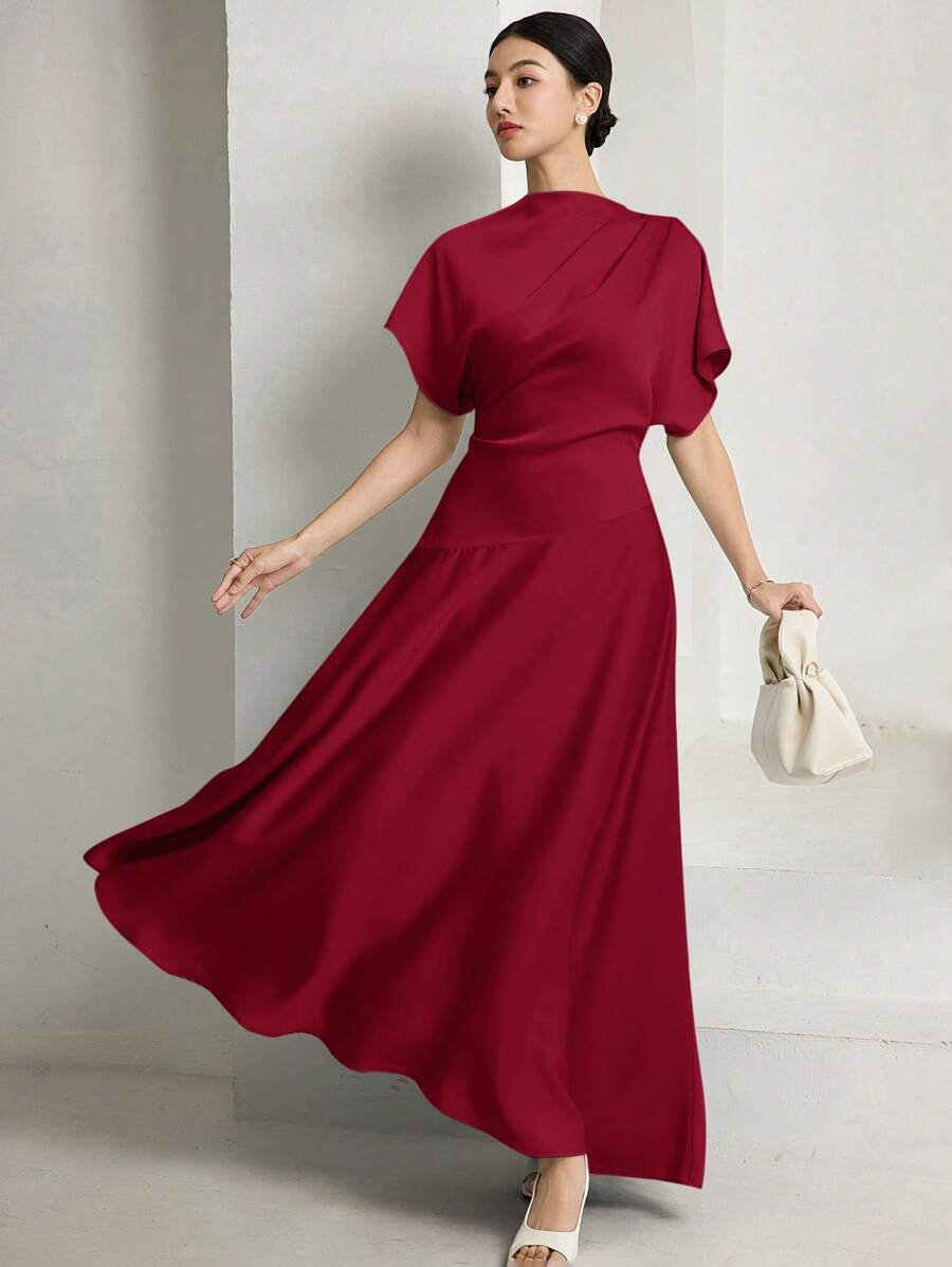 SHEIN Heiryn فستان طويل بلون عنابي أنيق