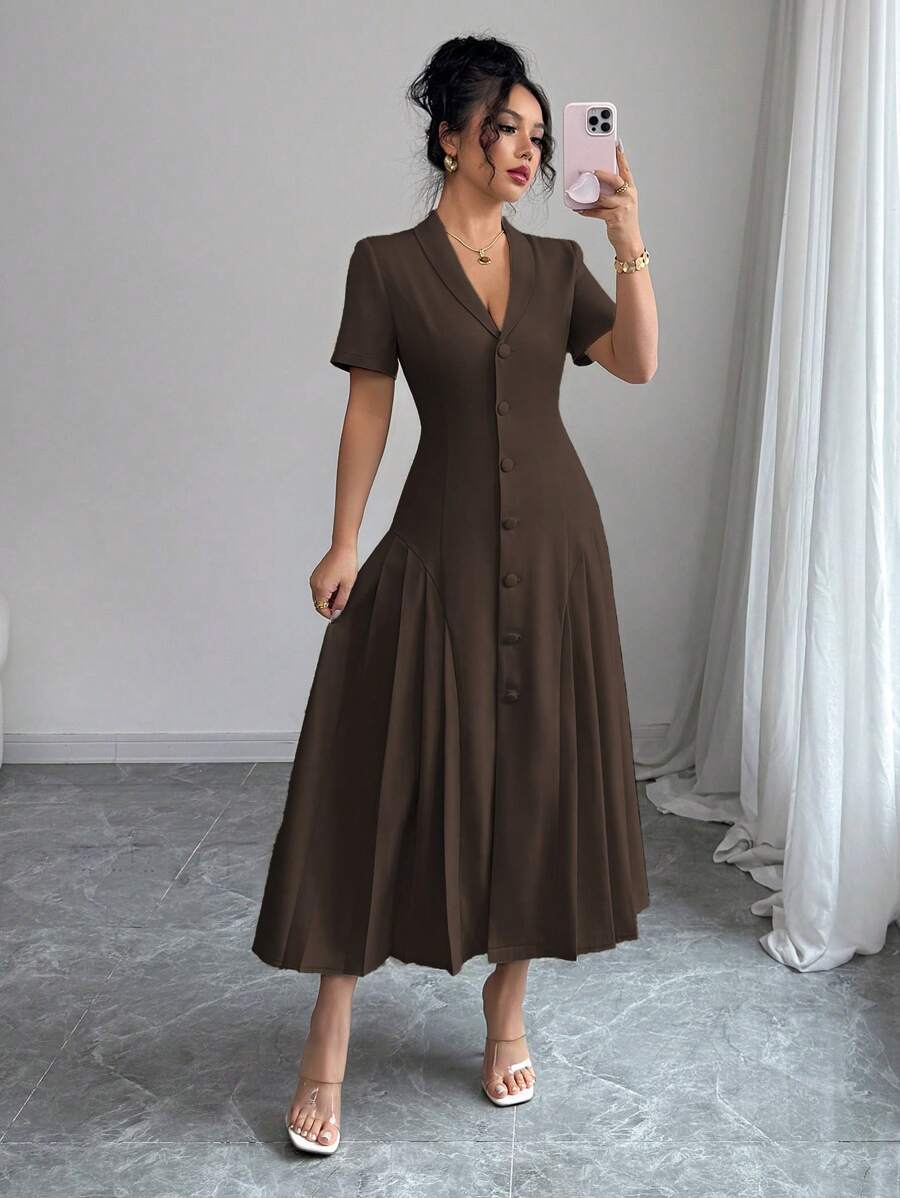 SHEIN Elenzga فستان ماكسي بني داكن بياقة مطوية وأزرار عند الخصر