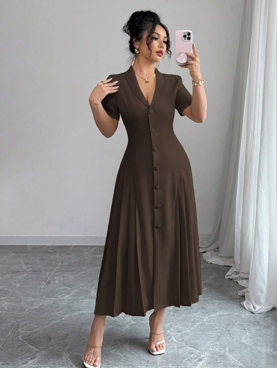 SHEIN Elenzga فستان ماكسي بني داكن بياقة مطوية وأزرار عند الخصر