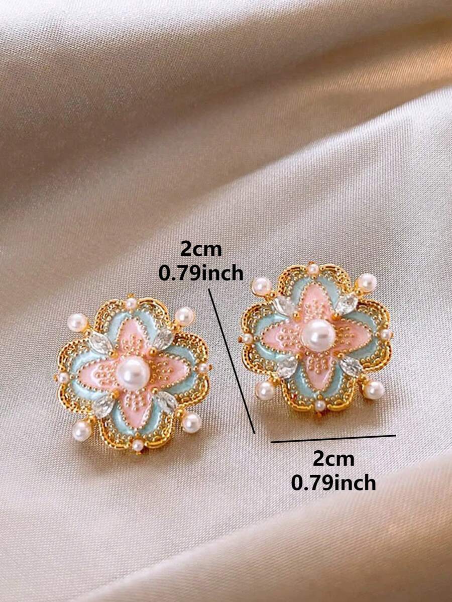 SHEIN زوج أقراط نسائية فاخرة بتصميم زهري