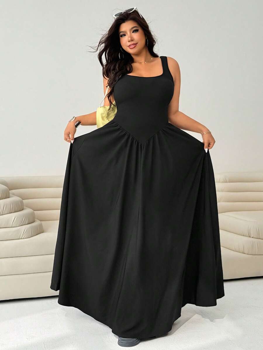 SHEIN Solflare فستان ماكسي أسود بدون أكمام للمقاسات الكبيرة