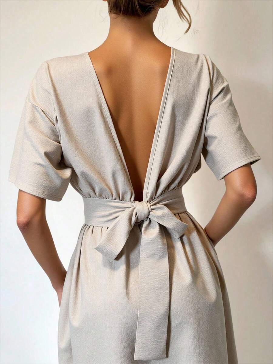 SHEIN Siren Gaze فستان بأكمام خفاش وظهر مكشوف وربطة خصر